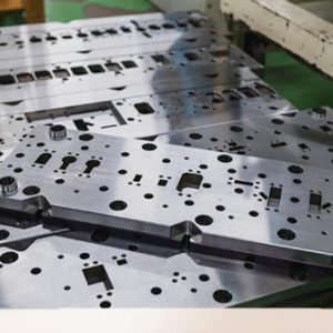 Cắt dây Khuôn dập liên hoàn